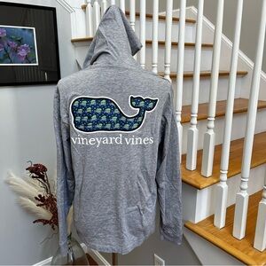 Vineyard Vines Men’s Small Gray Long Sleeve Shirt Hoodie Tree Car Whale Design